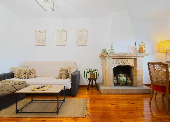 La Balcon De Sanfer * Santillana del Mar